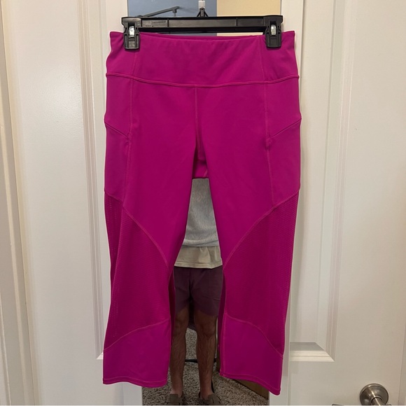 Athleta Pants - 141 Athleta Pink Crop Leggings